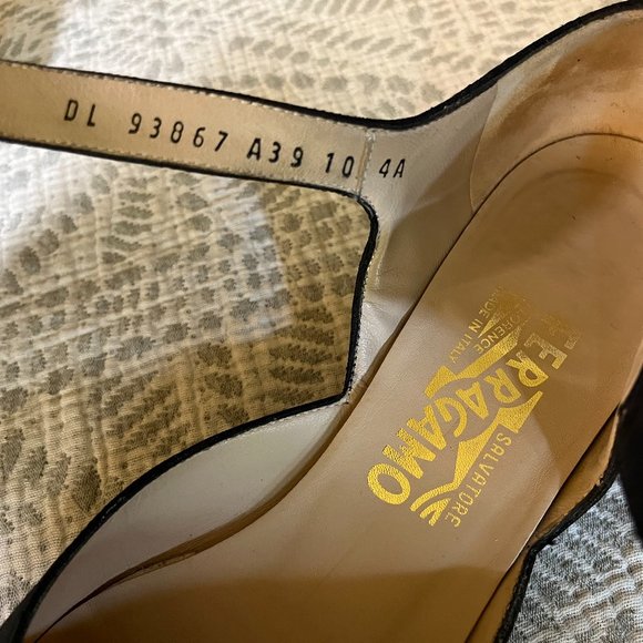 Vintage 80s Ferragamo Brocade Mary Janes | Size 10 (BUT FITS SMALL) Narrow - Picture 4 of 7